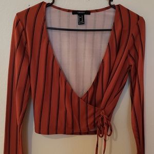 NWOT! FOREVER 21 LONG SLEEVE CROP TOP